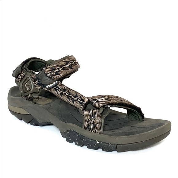 teva hiking sandals